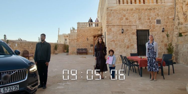 Uzak Şehir’den  Atatürk’e saygı duruşu