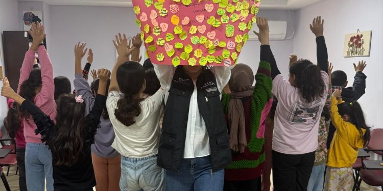 Maya Vakfı’nın Dünya Çocuk Hakları Günü’ne Özel Etkinliğinde Çocuklardan Mesaj: “Kötülük İyiliğe Dönüşsün”