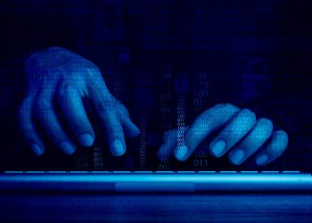 Gölge yapay zekâ çalışanlar için kolaylık, şirketler için risk