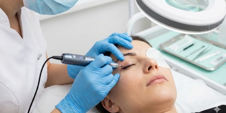 Cansu Durkun Abalı: Kalıcı eyeliner yaptırırken dikkat edilmesi gereken püf noktalar!