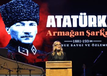 Atatürk’e armağan şarkılar konser geliri İstanbul vakfı’na