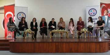 Kadın mücadelesinin kalbi aynı yerde atıyor