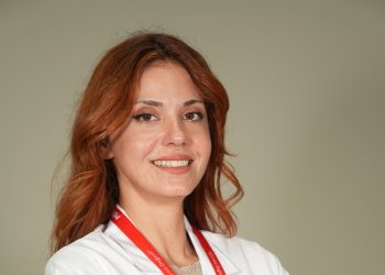 Dt. İrem Merve Özbek: Ağız kokusu sosyal ilişkileri derinden sarsabiliyor!