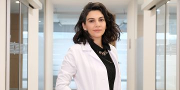 Dr. Öğr. Üyesi Nihal Bahar: Hamilelikteki diş eti problemlerinin sebebi eskiye dayanıyor!