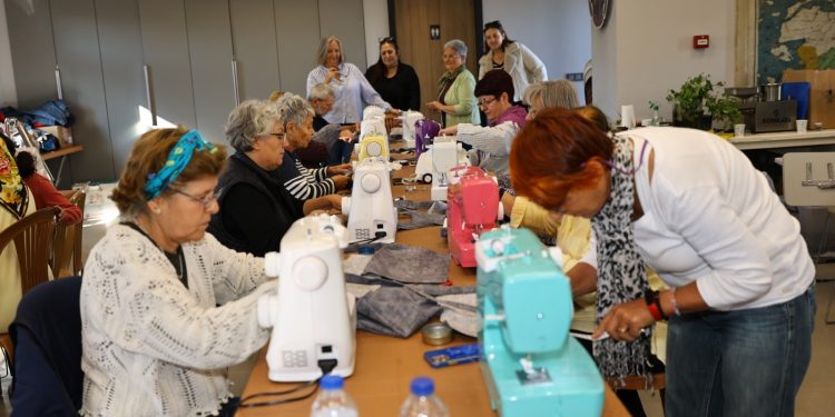 Efes Selçuk’ta kadınlar dikiş atölyesinde buluştu