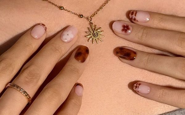 Evinizde Yapabileceğiniz En Güzel Jel Tırnak Modelleri