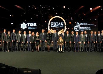 Akçansa’nın Yapay resif projesine ortak yarınlar ödülü