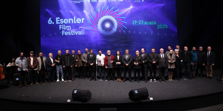 6.Esenler Film Festivali’nde ödüller sahiplerini buldu