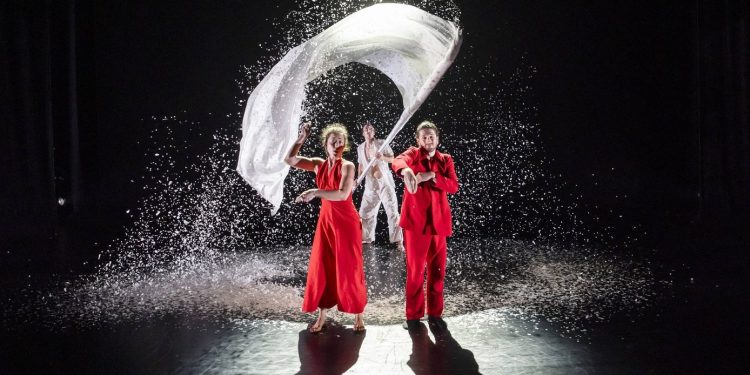 Sahne sanatlarında bahar çoşkusu: Opera Locos ve NOW gösterileri İstanbul’da