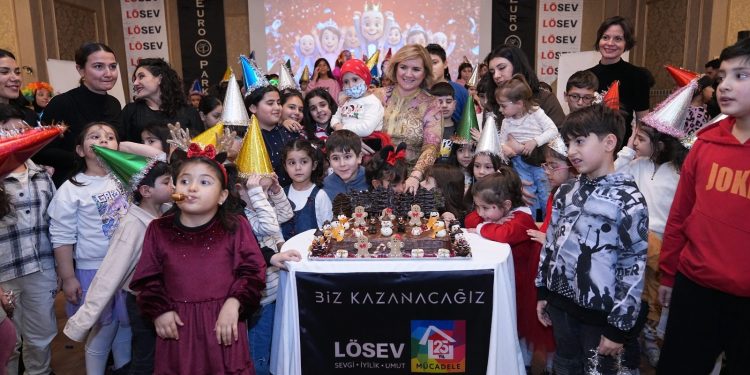 LÖSEV Lösemili Çocuklara yılbaşı partisi “Yeni yıldan tek dilekleri sağlık”