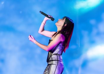 Fadonun güçlü sesi Ana Moura iş sanat’taydı