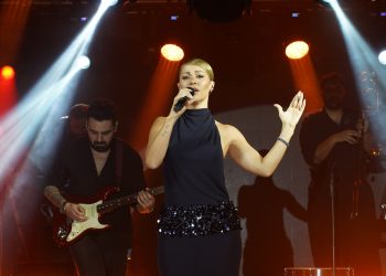 Derya Uluğ’dan Turkchem gecesine özel performans