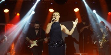 Derya Uluğ’dan Turkchem gecesine özel performans