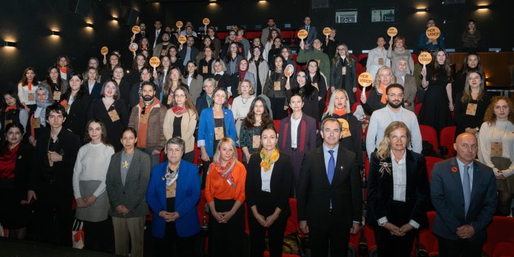 Dijital Eşikteki Kadınlar: Riskler, haklar ve yeni ufuklar etkinliği gerçekleşti