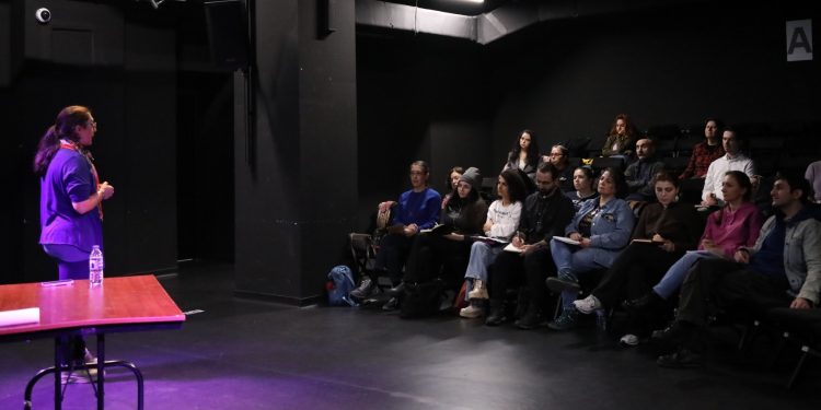 Gelenekselden Çağdaşa Tasarım ve Oyun Kurma Atölyeleri Şişli Habitat Sahnesi’nde başladı