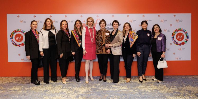 Kadın Liderlerin Kariyerlerinde Küresel Ölçekte Sıçramalar Yaratan IWF Leadership Fellows Programı Artık Türkiye’de
