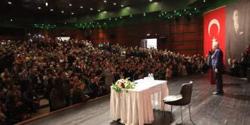 Zülfü Livaneli’den  Eskişehir’de “Anadolu Hümanizmi” söyleşisi