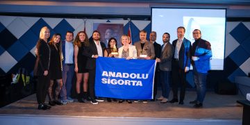 Anadolu Sigorta Yelken Takımı TAYK Çakabey      Trofesi’nde İki Ödüle Birden Layık görüldü