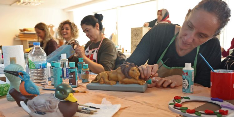 Kültür mirası keçeden, çamurla hayat bulan seramik sanatına