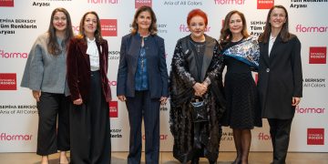 Semiha Berksoy, tüm renklerin aryası