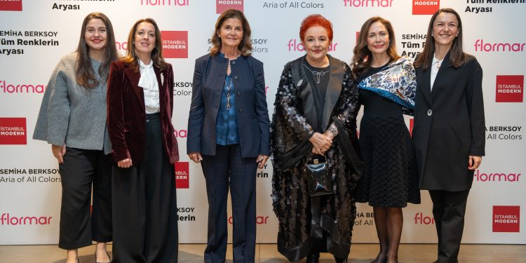 Semiha Berksoy, tüm renklerin aryası