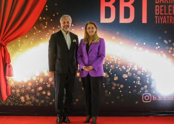 Bakırköy Belediye Tiyatroları’ndan 35.Yılda Müthiş atılım