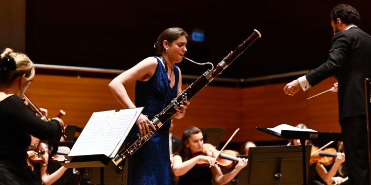 Sophie Dervaux, İzmirli müzikseverleri büyüledi