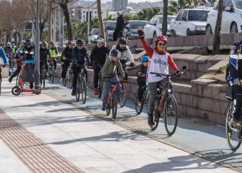 Pedallar, görme engellilerin kitaplara erişimi için çevrildi