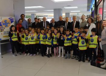 Alin Naz’ın Renkli Dünyası” Sergisi