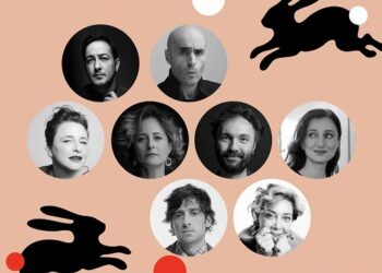 Tiyatroda sınırları zorlayan “Beyaz Tavşan Kırmızı Tavşan” sahnede