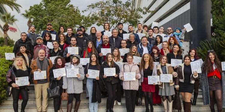 Folkart Academy, sezonun ilk mezunlarını verdi