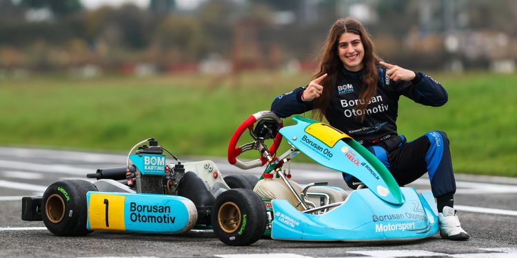 Pistlerde Kadın gücü