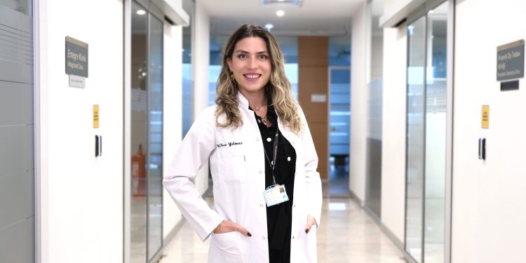 Dr. Öğretim Üyesi Buse Yılmaz Şen: Ağız bakımı ilk dişler çıkmadan başlamalı!