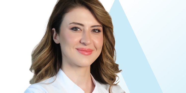 Dermatoloji Uzmanı Dr. Ayşenur Şam Sarı: Cildi genç göstermenin yolu