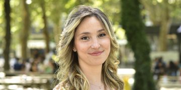 Evrim Büyükaslan: ‘2026 modası daha renkli, daha feminen, daha katmanlı’