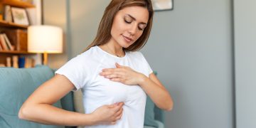 Kendi kendine meme muayenesi nasıl yapılır?