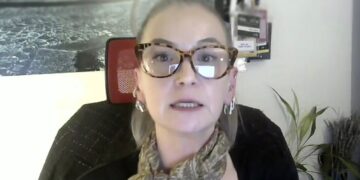 Doç. Dr. Özge Uğurlu Akbaş: Etkili iletişim, kişisel markanın temelini oluşturuyor!