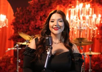 Tuğçe Kandemir’in akustik serisinde duygusal derinlik!