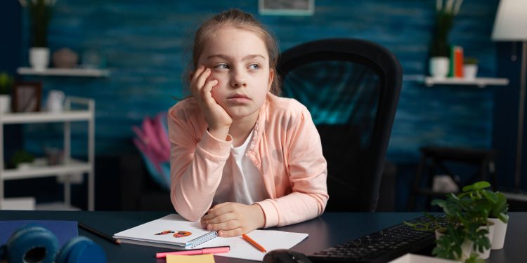 Dr. Günet Eroğlu: “Yerinde Duramayan Çocuk” Demek asıl sorunun üzerini örtüyor