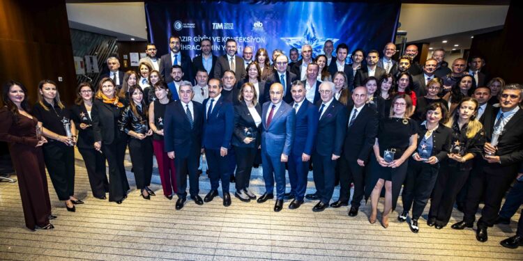 Ege Hazır Giyim ve Konfeksiyon İhracatçıları Birliği: Hazır giyim sektörüne gözümüz gibi bakmalıyız