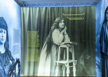 Maceraperest Bir Mimarın Fotoğrafhanesi: Arif Hikmet Koyunoğlu 1893–1982