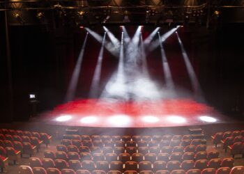 Mart’ta Şehrin Sahnesi: Fişekhane