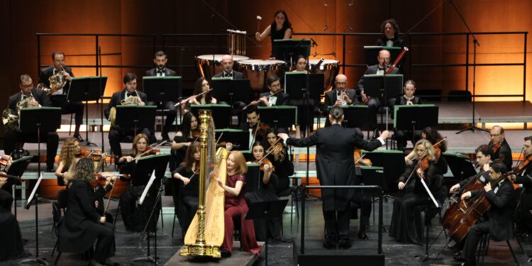 Dünyaca ünlü arp sanatçısı  Anne-Sophie Bertrand İDSO DenizBank Konserleri’nde!