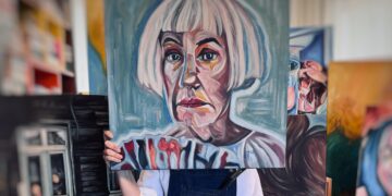 Çağdaş resimde duygu ve insan odağı: Ayşe Betil