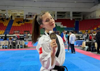 Edremitli Milli Sporcu Ecrin Yanıt Türkiye Şampiyonu oldu