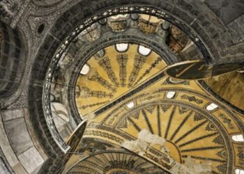 Aşkım Tan: Taş, ışık ve zaman: Ahmet Ertuğ’un kadrajında korunan medeniyet