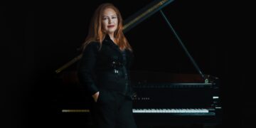 Mehveş Emeç’ten “Biraz Hüzün Biraz Neşe”