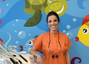 Dişler konuşuyor: Diş renklenmeleri neyin habercisi?