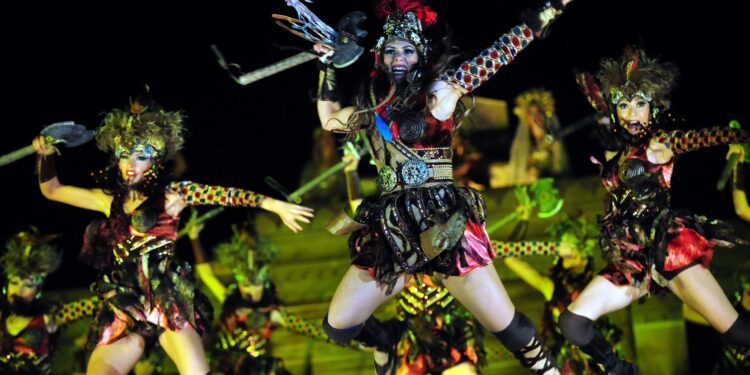 AKM’de bahar sanatla başlıyor