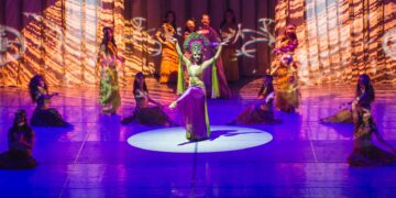 AKM’de epik gece: Troya’ya yoğun ilgi